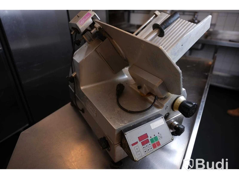 Skärmaskin BECKERS TGA300
