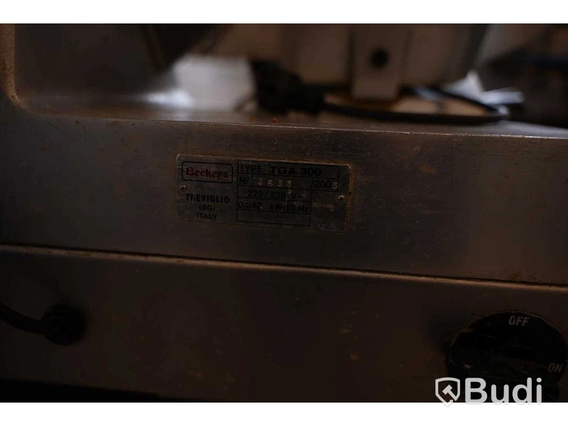 Skärmaskin BECKERS TGA300