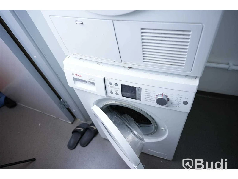 Tvätttorn BOSCH, tvättmaskin AVANTIXX 8 och torktumlare MAXX 8