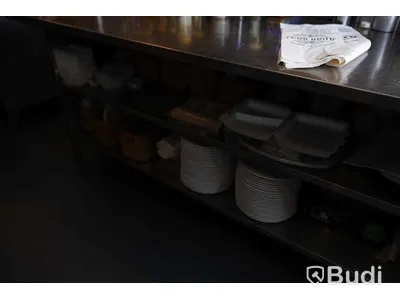 Arbetsbänk med toppmatade lådor