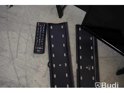 TV - LG 32LH500D 2st, fjärrkontroll, väggfäste 2st