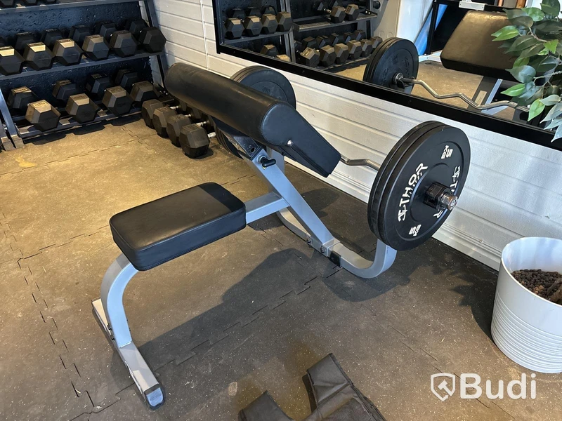 Curlbänk Body Solid med curlstång & vikter
