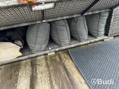 Loungegrupp med 4 st. soffor, 2 st. sittpuffar samt bord