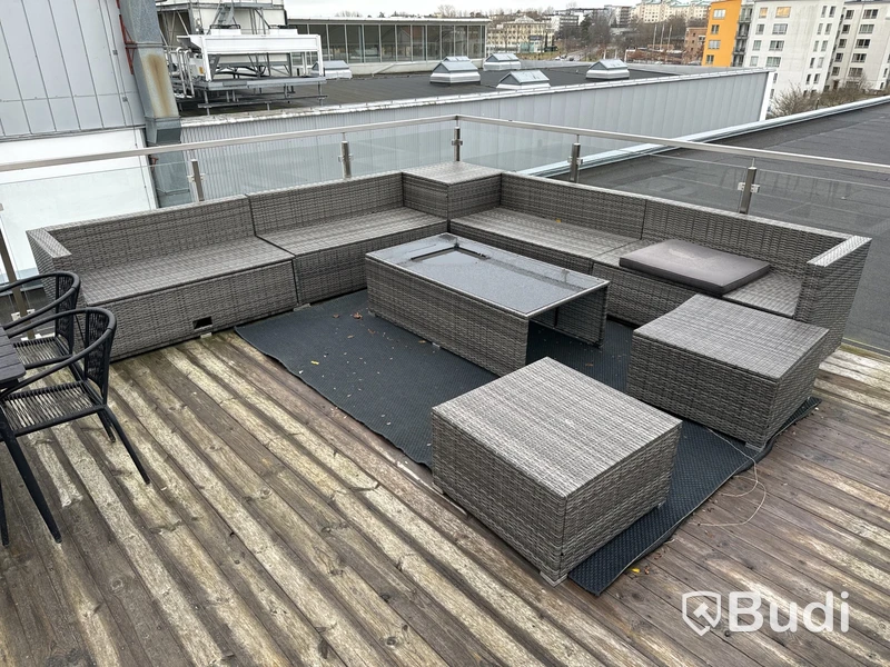 Loungegrupp med 4 st. soffor, 2 st. sittpuffar samt bord