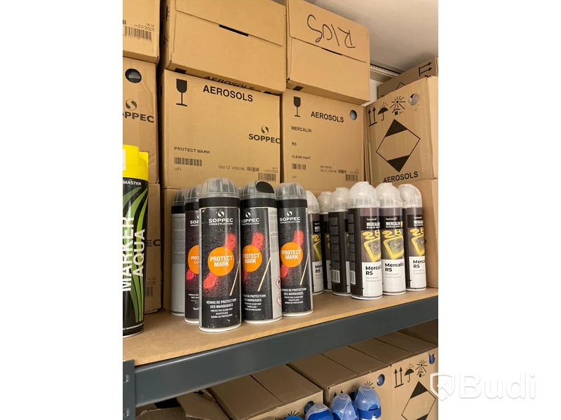 Parti med diverse sprayfärg Areolos