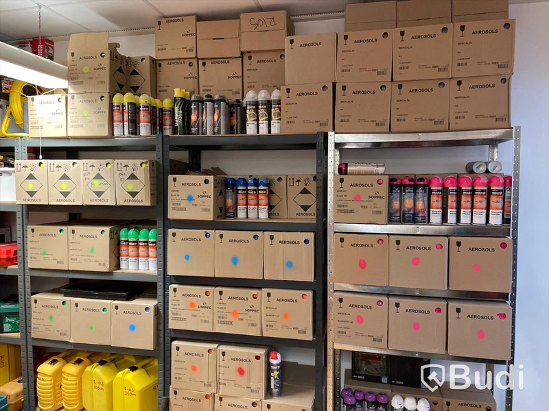 Parti med diverse sprayfärg Areolos