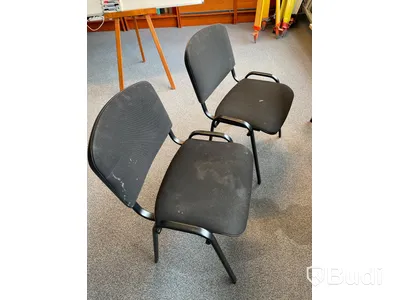 2 st skrivbord och 4 st stolar