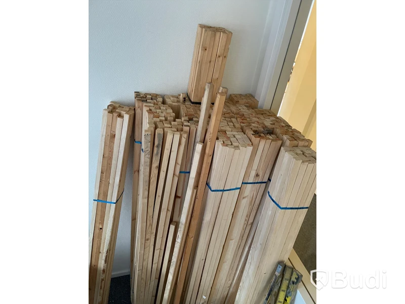 Div förbrukningsmaterial i trä