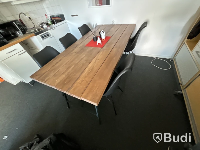Matbord med 5 st stolar