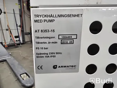 Vacuumavgasare och tryckhållningsenhet.