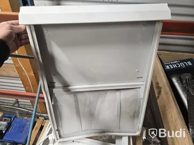Filterluckor, filter och rostfria detaljer.