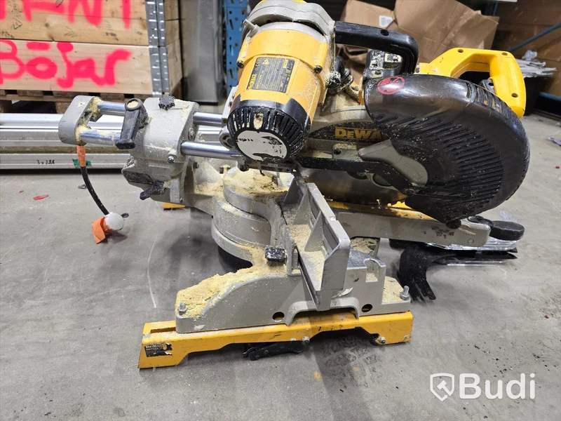 Kap- och gersåg Dewalt.