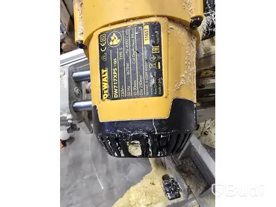 Kap- och gersåg Dewalt.