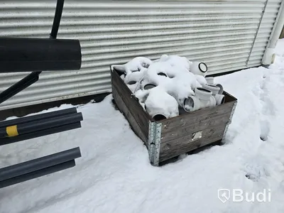 Stort parti med avloppsrör.