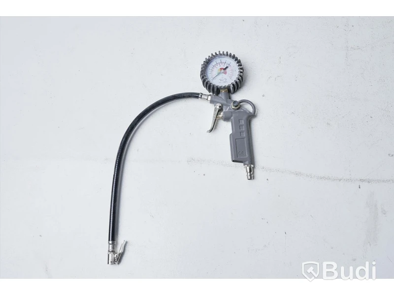 Diverse tryckluftverktyg med slang - punktsandbläster meec toolsl, AmPro air imapct wrench