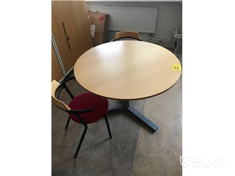 Bord samt 2 st stolar