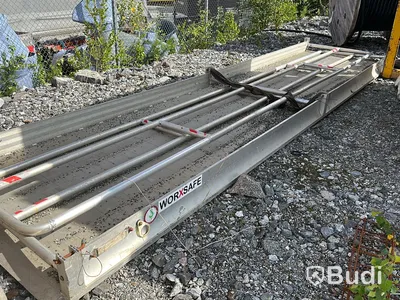 Gångbro ca 580cm lång med uppfällbara räcken