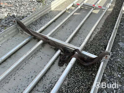 Gångbro ca 580cm lång med uppfällbara räcken