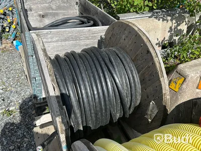 Rulle med markkabel