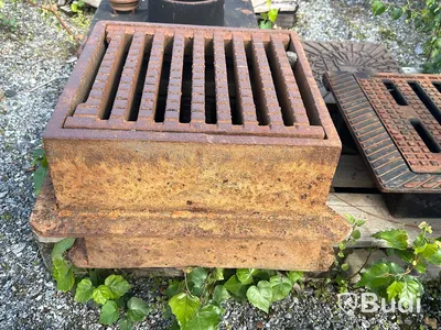 Pall med diverse brunnslock