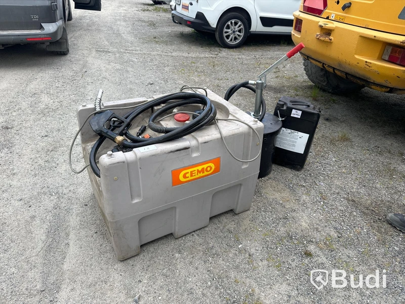 Mobil dieseltank 200 liter ink fettspruta och dunk motorolja