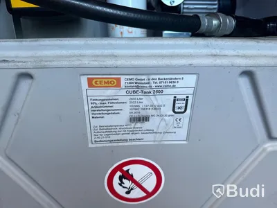 10 fots container med 2522 liters dieseltank med pump. Ink ca 500 liter diesel samt mindre diesltank