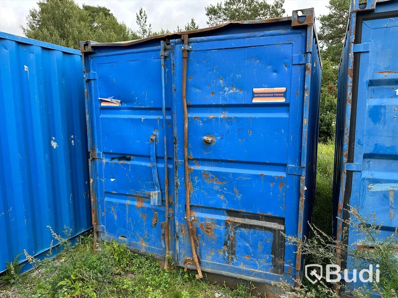 10 fots container. Renoveringsobjekt.