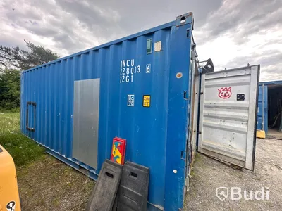 20 fots container med innehåll bl.a torkskåp och säkerhetsskåp