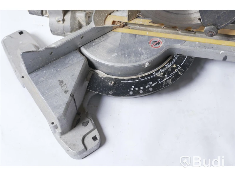 Kap- och gersåg - DeWalt DWS773