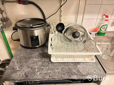 Inventarier från Sushi-restaurang. Stort Parti.