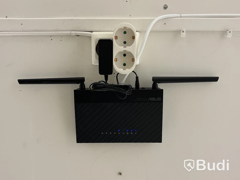 3 st routrar Netgear & Asus