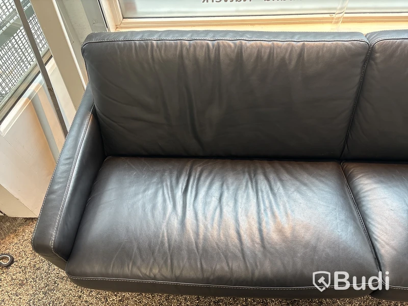 Soffa med bord & TV-bänk