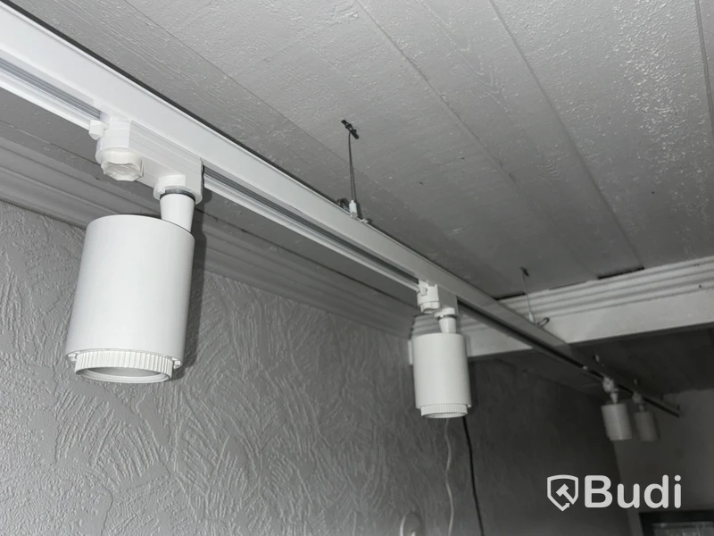 Belysningsskenor & ledspotlights Malmbergs