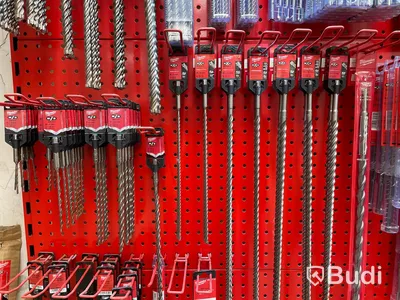 Parti med borrar, Milwaukee. Ord. pris: 49 409 kr exkl. moms