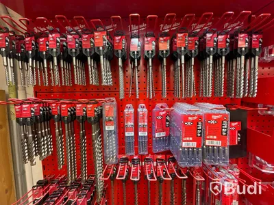 Parti med borrar, Milwaukee. Ord. pris: 49 409 kr exkl. moms