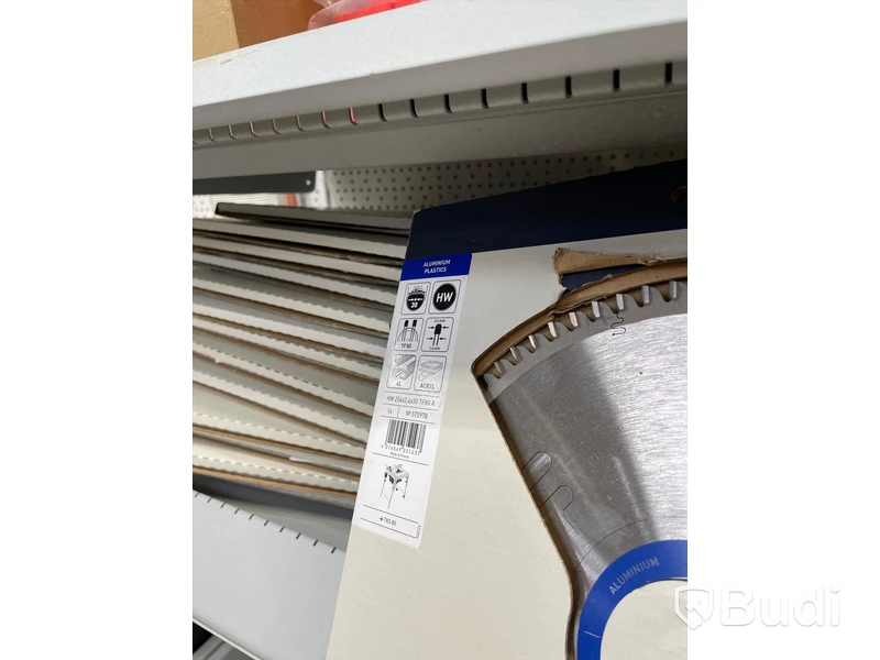 Parti med diverse klingor och tillbehör till FESTOOL. Ord. pris: 117 804 kr exkl. moms
