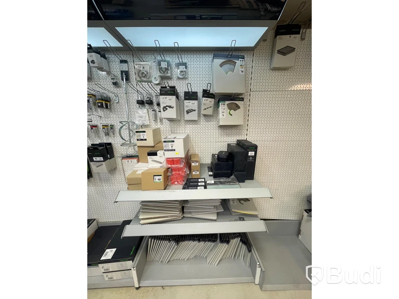 Parti med diverse klingor och tillbehör till FESTOOL. Ord. pris: 117 804 kr exkl. moms