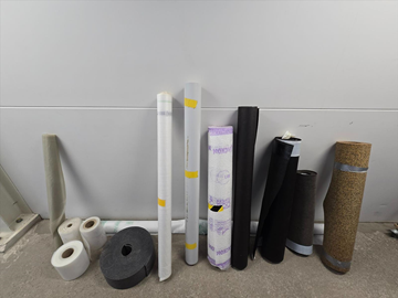 Parti med papp/plast/isolering
