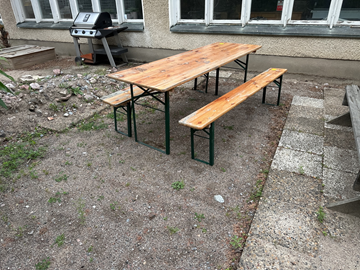 Bord med sittbänkar typ Scout bänkar ihopfällbara bord 2 bänkar 