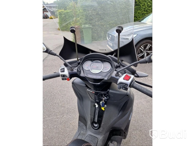 Scooter - Piaggio MP3 LT CVT 300 2017 B-kort