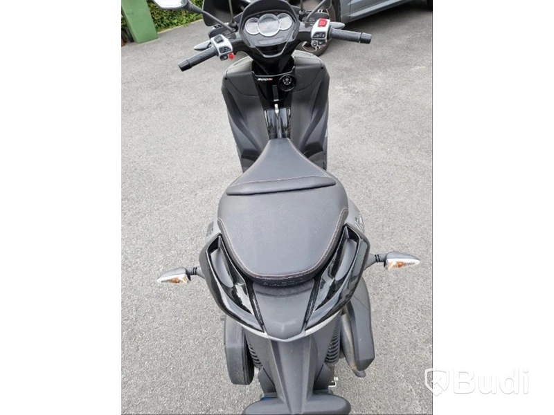 Scooter - Piaggio MP3 LT CVT 300 2017 B-kort