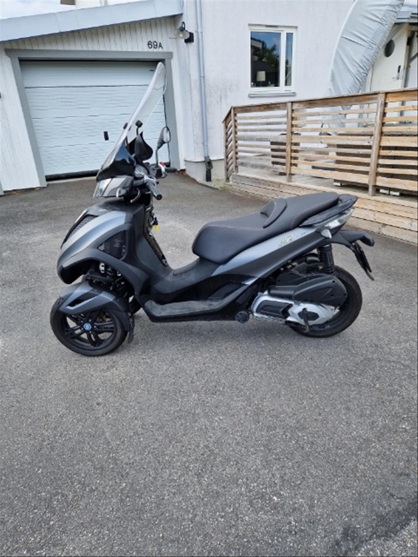 Scooter - Piaggio MP3 LT CVT 300 2017 B-kort