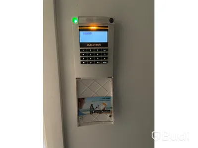 Larmsystem Jablotron och extra kamera HIK vision PTZ mini