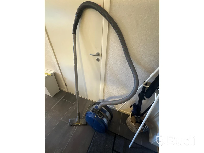 Dammsugare Electrolux 2990 och 2 st avfallstunnor