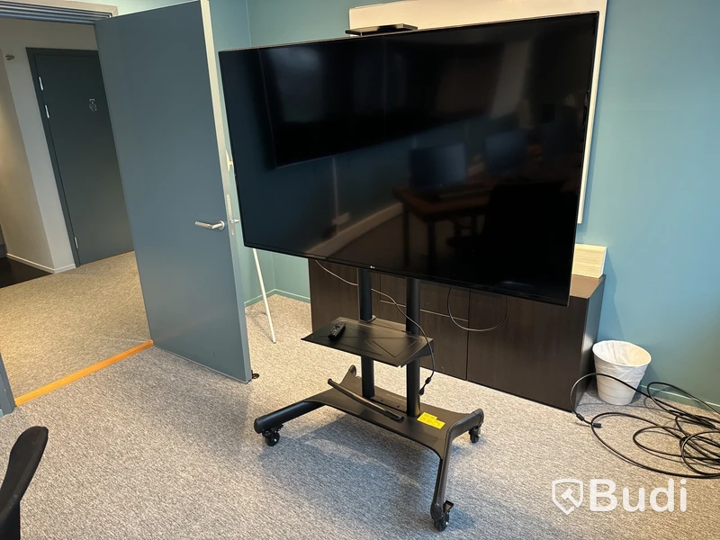 TV, LG, 70 tum på stativ