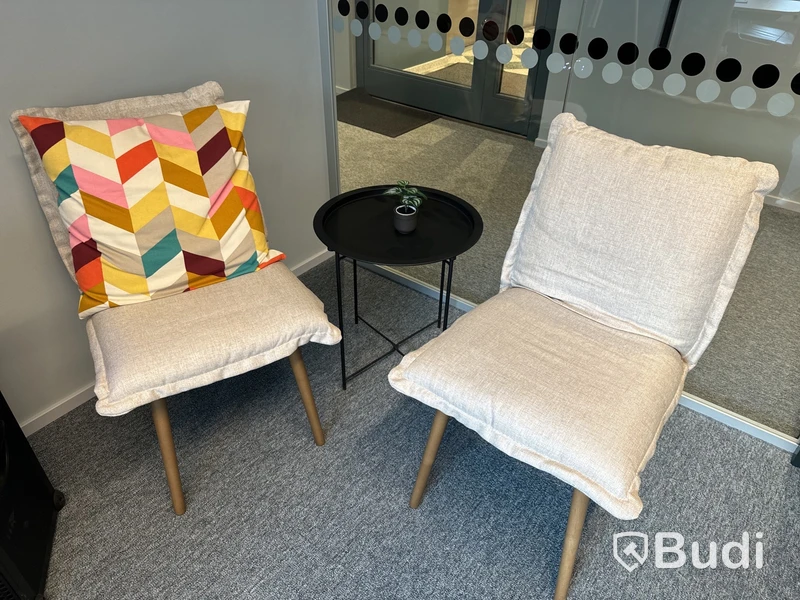 2 st. loungestolar och satsbord