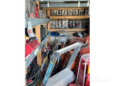 Container 20 fot full med elcentraler, kablar, stegar, mm