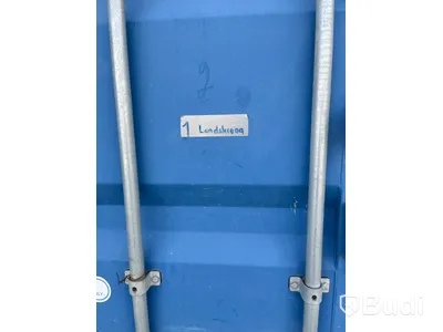 Container 20 fot isolerad med elcentral, belysning samt värmekälla. Fulllastad med byggsaker