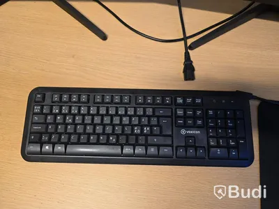 Helt kontor med kontorsplatser, matsalsmöbel, kaffemaskin, mm