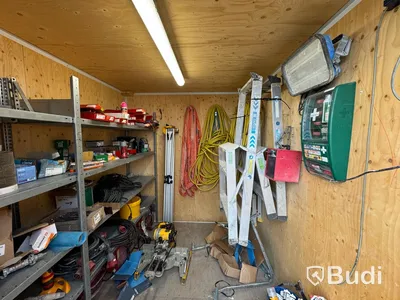 Container, 10 fot inklusive innehåll